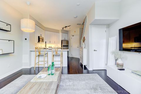 Photo 4 at 208 - 901 Queen Street W, Bellwoods, Toronto