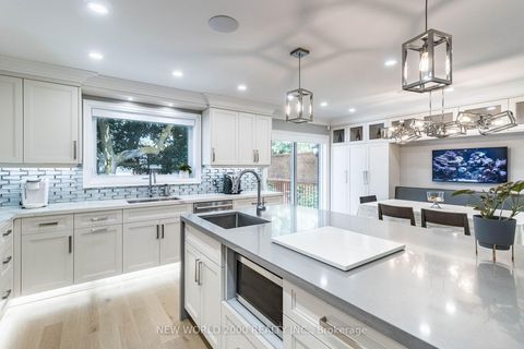 Photo 3 at 58 Comay Road, Amesbury, Toronto