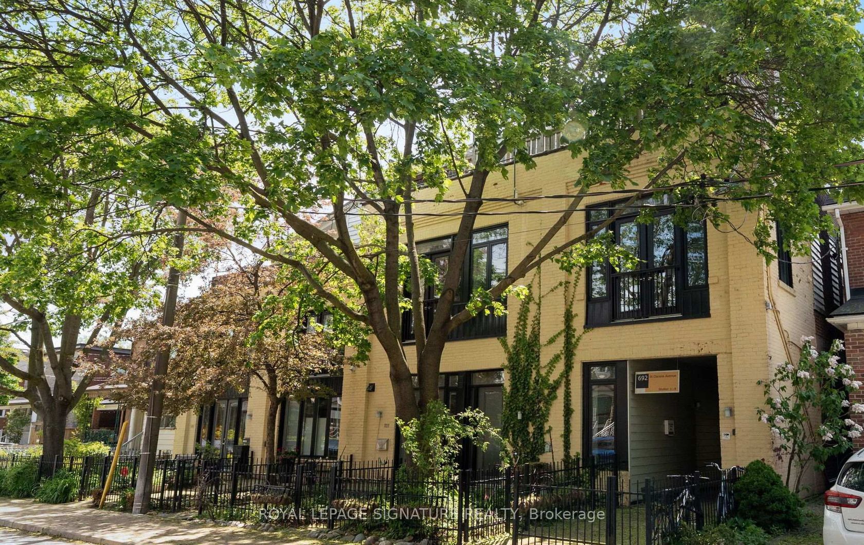 7 - 692 St. Clarens Avenue, Junction, Toronto photo number 2