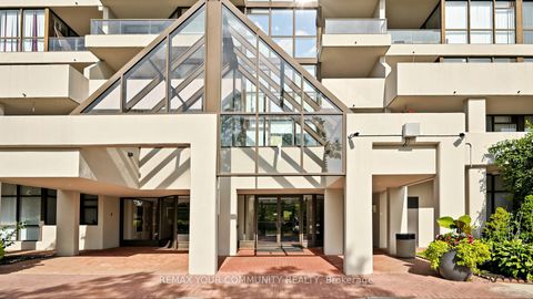 Photo 2 at 1215 - 1 Rowntree Road, Jamestown, Toronto