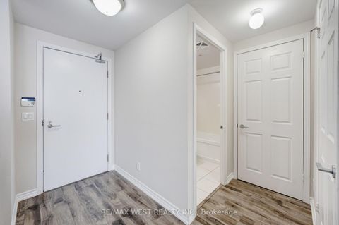 Photo 5 at 627 - 15 James Finlay Way, CFB, Toronto