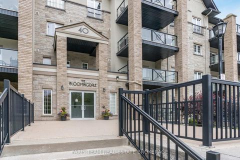 Photo 1 at 210 - 40 Ferndale Drive S, Ardagh, Barrie