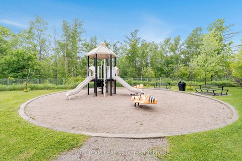 Photo 28 at 210 - 40 Ferndale Drive S, Ardagh, Barrie