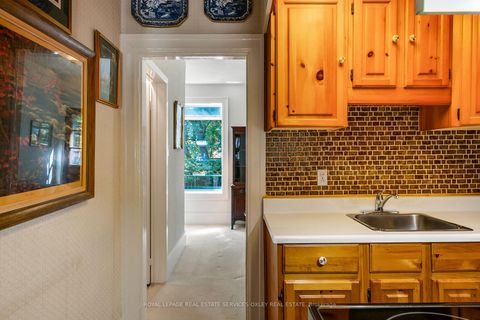 Photo 11 at 129 Alcorn Avenue, St. Clair, Toronto