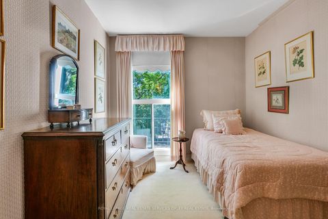 Photo 23 at 129 Alcorn Avenue, St. Clair, Toronto