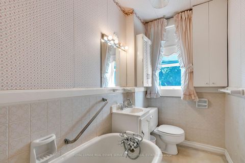 Photo 27 at 129 Alcorn Avenue, St. Clair, Toronto