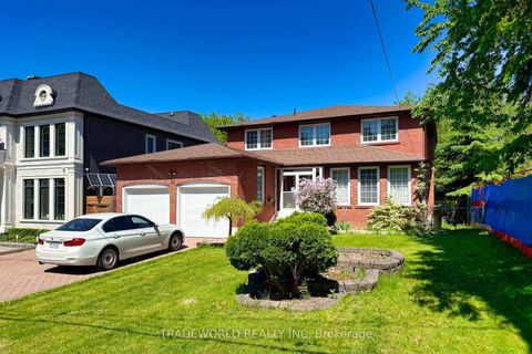 Photo 1 at 46 Winlock Park, Newtonbrook East, Toronto