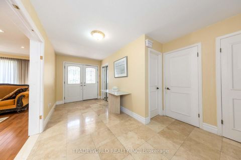 Photo 5 at 46 Winlock Park, Newtonbrook East, Toronto