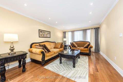 Photo 6 at 46 Winlock Park, Newtonbrook East, Toronto