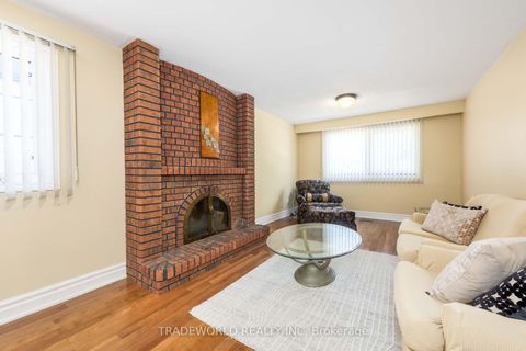 Photo 11 at 46 Winlock Park, Newtonbrook East, Toronto