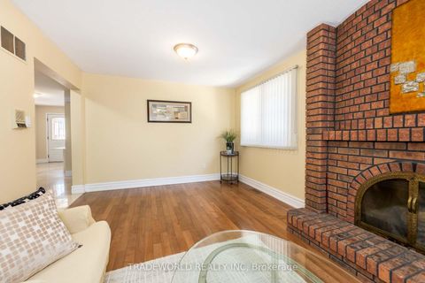 Photo 12 at 46 Winlock Park, Newtonbrook East, Toronto