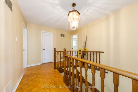 Photo 23 at 46 Winlock Park, Newtonbrook East, Toronto