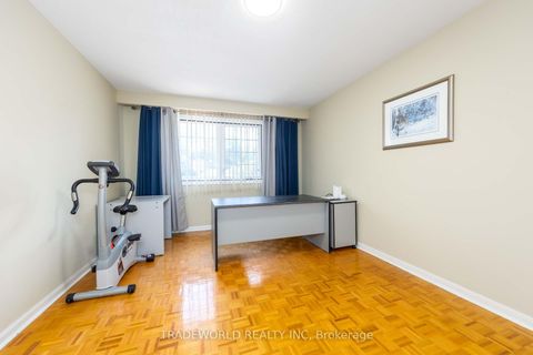 Photo 27 at 46 Winlock Park, Newtonbrook East, Toronto