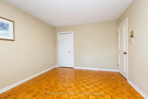 Photo 28 at 46 Winlock Park, Newtonbrook East, Toronto