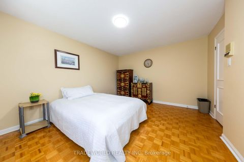 Photo 33 at 46 Winlock Park, Newtonbrook East, Toronto