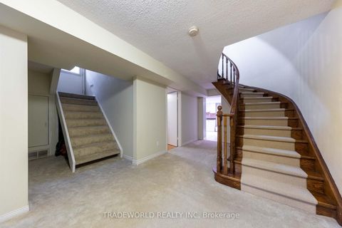 Photo 34 at 46 Winlock Park, Newtonbrook East, Toronto