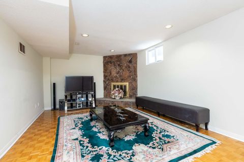 Photo 37 at 46 Winlock Park, Newtonbrook East, Toronto