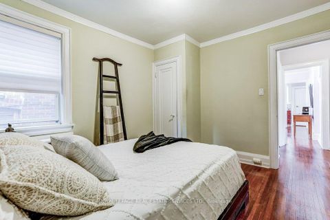 Photo 17 at 2 Larkin Avenue, Swansea, Toronto