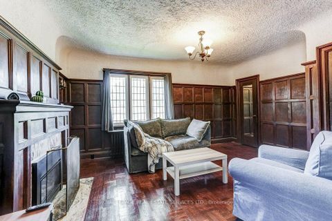 Photo 25 at 2 Larkin Avenue, Swansea, Toronto