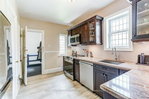 Photo 32 at 2 Larkin Avenue, Swansea, Toronto