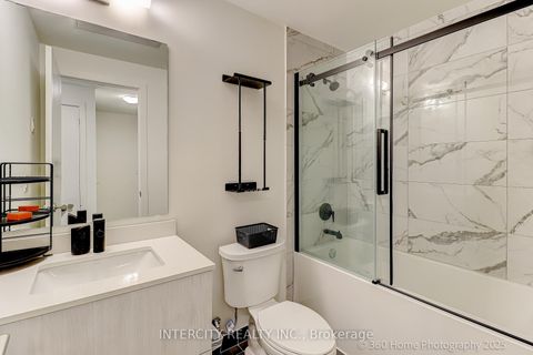 Photo 17 at 1504 - 11 David Eyer Road, Rural Richmond Hill, Richmond Hill