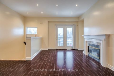 Photo 5 at 69 - 9133 Bayview Avenue, Doncrest, Richmond Hill