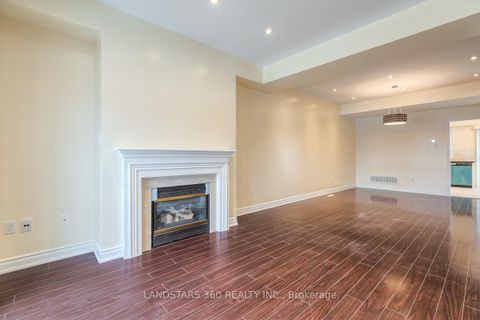 Photo 7 at 69 - 9133 Bayview Avenue, Doncrest, Richmond Hill