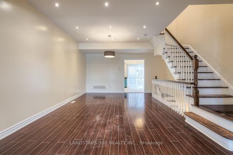 Photo 8 at 69 - 9133 Bayview Avenue, Doncrest, Richmond Hill