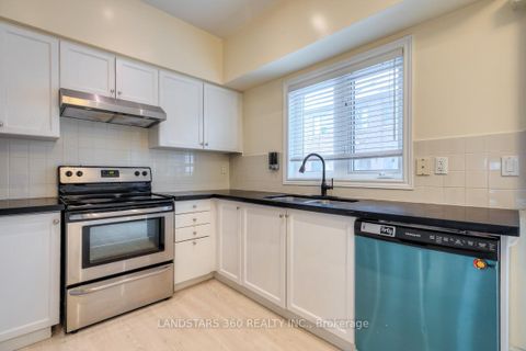 Photo 14 at 69 - 9133 Bayview Avenue, Doncrest, Richmond Hill