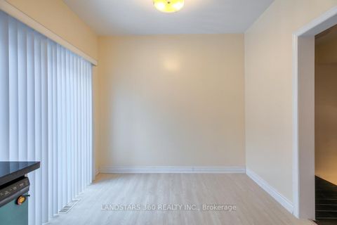 Photo 15 at 69 - 9133 Bayview Avenue, Doncrest, Richmond Hill