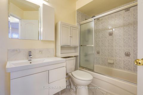 Photo 23 at 69 - 9133 Bayview Avenue, Doncrest, Richmond Hill