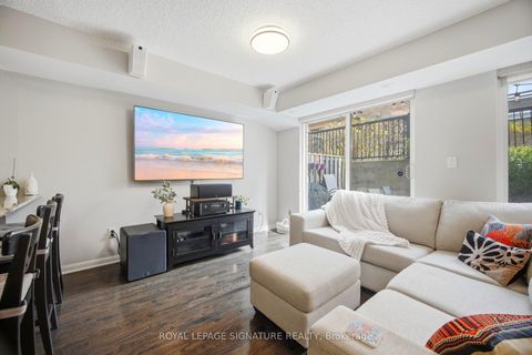 Photo 4 at 162 - 8 Foundry Avenue, Junction, Toronto