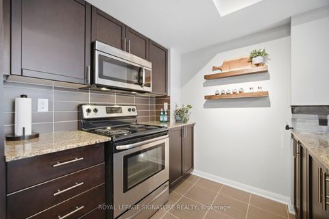 Photo 9 at 162 - 8 Foundry Avenue, Junction, Toronto