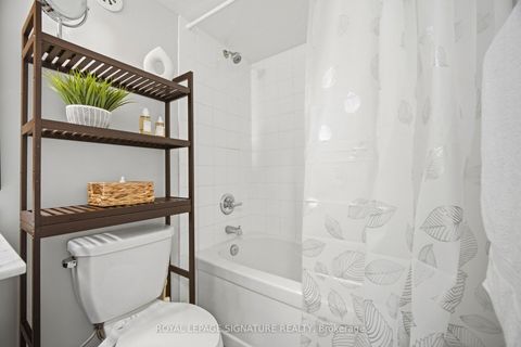 Photo 26 at 162 - 8 Foundry Avenue, Junction, Toronto