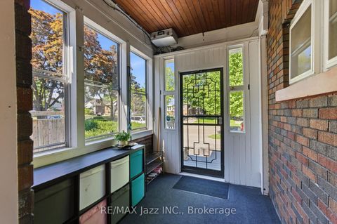 Photo 5 at 72 Cadillac Avenue S, Central, Oshawa