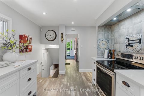 Photo 17 at 72 Cadillac Avenue S, Central, Oshawa