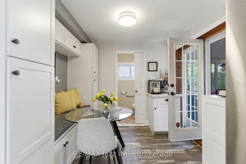 Photo 18 at 72 Cadillac Avenue S, Central, Oshawa
