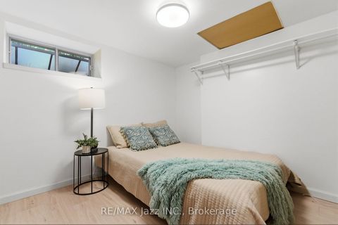 Photo 40 at 72 Cadillac Avenue S, Central, Oshawa