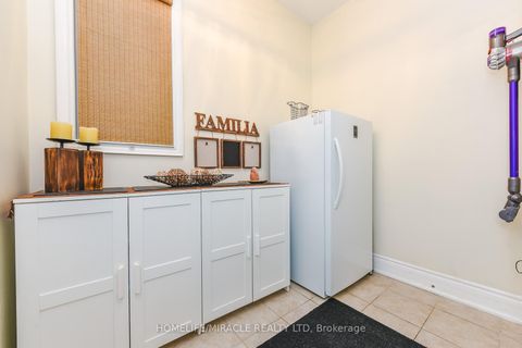 Photo 6 at 37 Venkata Drive, Kleinburg, Vaughan