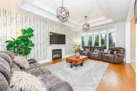 Photo 10 at 37 Venkata Drive, Kleinburg, Vaughan
