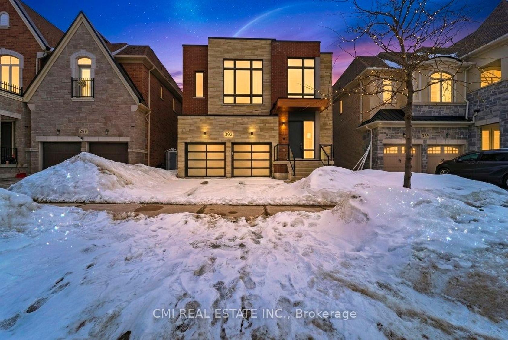392 Farrell Road, Patterson, Vaughan photo number 2