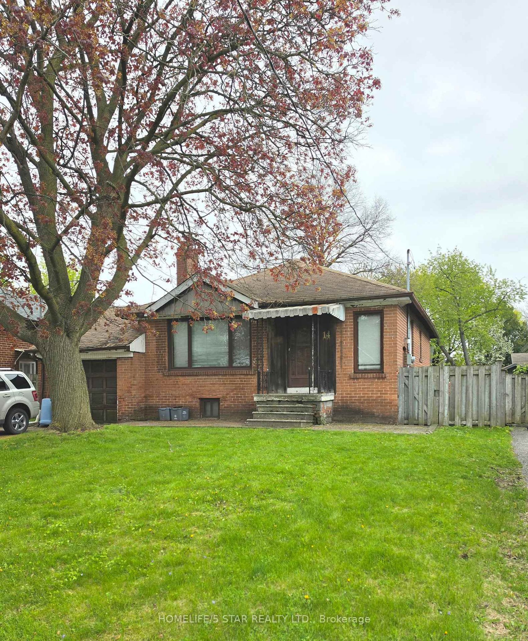 14 NORTHGLEN Avenue, City Centre West, Toronto photo 8