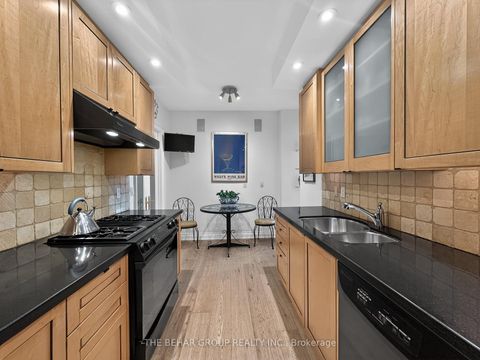 Photo 3 at 304 - 8 Sultan Street, Bay Street Corridor, Toronto