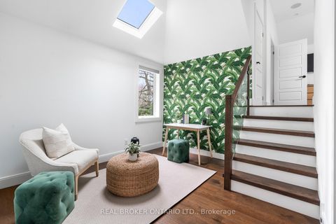 Photo 13 at 17 Old Oak Road, Kingsway South, Toronto