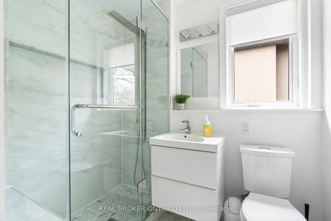 Photo 16 at 17 Old Oak Road, Kingsway South, Toronto