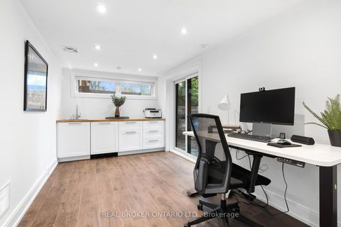 Photo 28 at 17 Old Oak Road, Kingsway South, Toronto