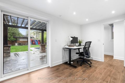 Photo 29 at 17 Old Oak Road, Kingsway South, Toronto