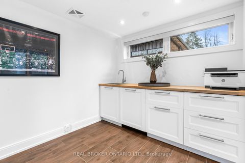 Photo 30 at 17 Old Oak Road, Kingsway South, Toronto