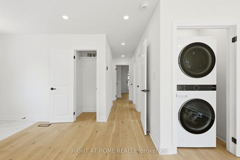 Photo 13 at 36 Vauxhall Drive, Dorset Park, Toronto