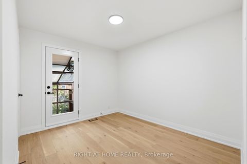 Photo 16 at 36 Vauxhall Drive, Dorset Park, Toronto